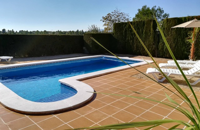 Beautiful detached fully furnished 3 bedroom villa with private pool