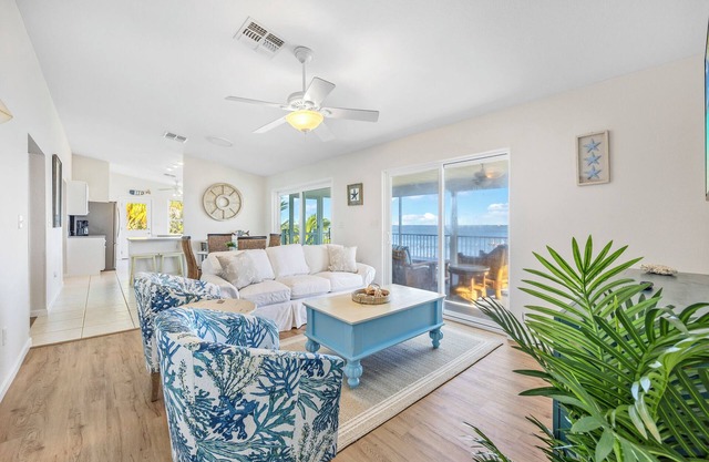 Beautiful Direct Riverfront Paradise Home