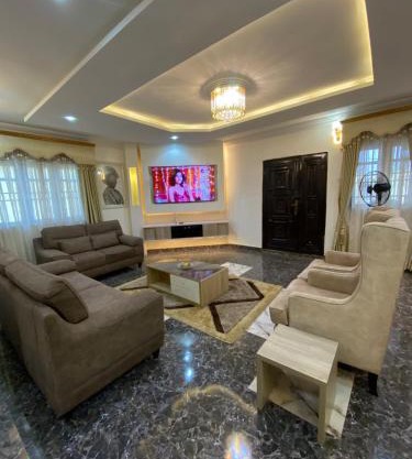 Beautiful Ensuite Room in Ota near Canaan Land Idi Iroko Road