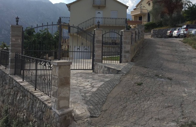 Beautiful Family Vacation Home In Bay Of Kotor