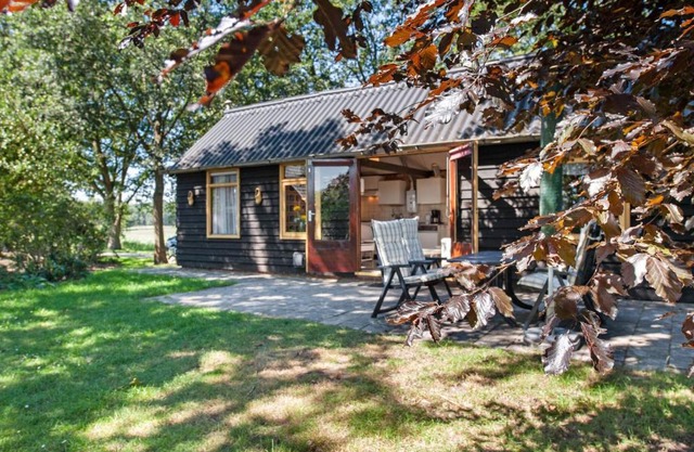 Beautiful farmhouse in Valthe with garden