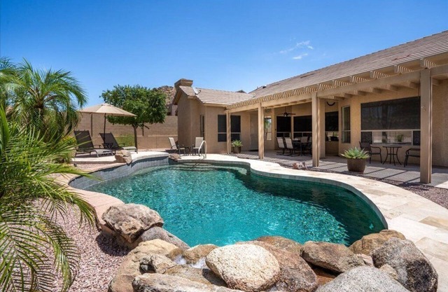 Beautiful Gated Desert Home, 4 bd/2 bth, Htd Pool, Game Room, Golf, Hiking