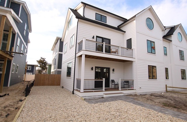 Beautiful high-end rental in the heart of Dewey!
