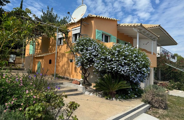 Beautiful holiday home in Logga near Aghios Andreas with fantastic sea views.
