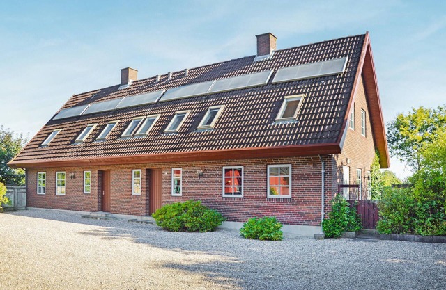 Beautiful home in Ansager with WiFi