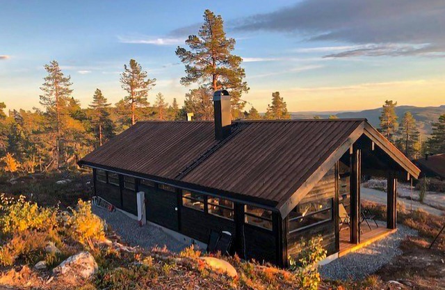Beautiful home in Flå with kitchen