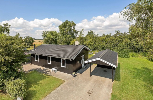 Beautiful home in Haderslev with WiFi