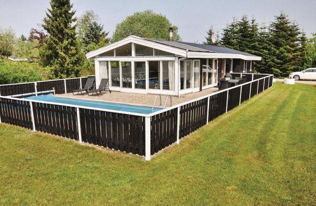 Beautiful home in Middelfart with sauna