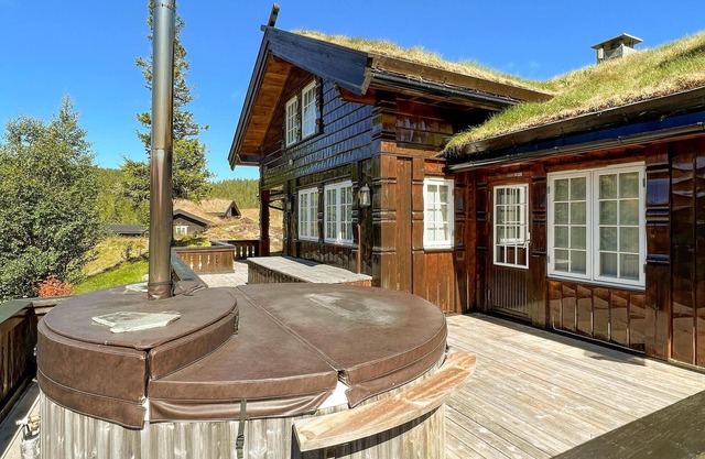 Beautiful home in Rjukan with sauna