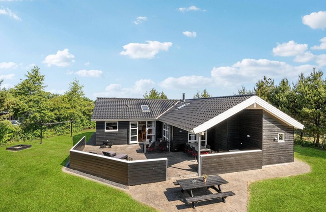 Beautiful home in Tarm with sauna