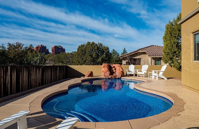 Beautiful Home in the Chapel area with an Observation Deck that has Red Rock
