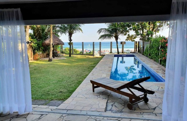 Beautiful house on the sand in Maresias, comfort and fun, watch our video!