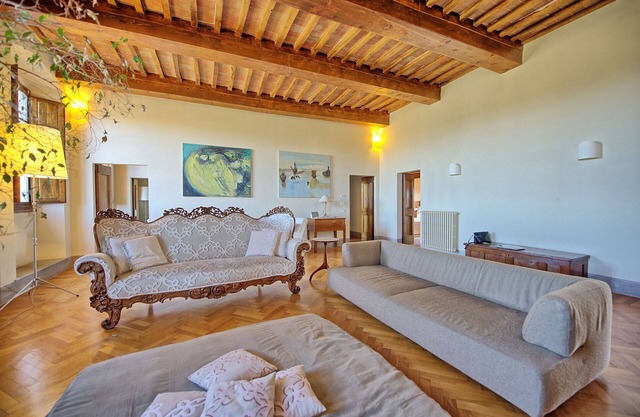 Beautiful apartment for 6 people with WIFI, TV, terrace and panoramic view, close to San Gimignano