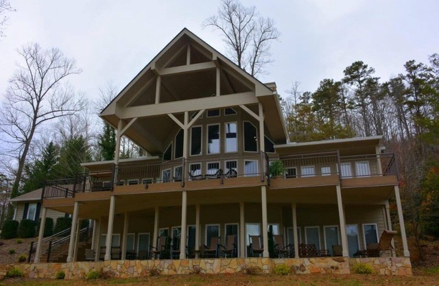 BEAUTIFUL LAKEFRONT MOUNTAIN HOME ON LAKE SANTEETLAH view of GREAT SMOKY MTNS