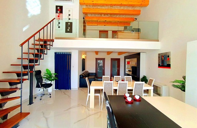 Beautiful large Sea Front Duplex Loft