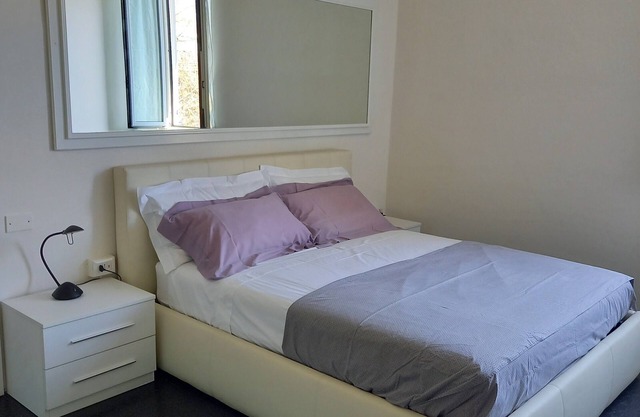 BEAUTIFUL LITTLE APARTMENT IN MILANO CENTER. NOW ELEVATOR OUT OF USE. 6 FLOOR.