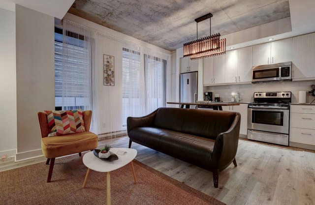Beautiful loft in Montreal Old Port