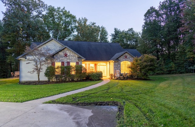 Beautiful mountain getaway near Penn State University!