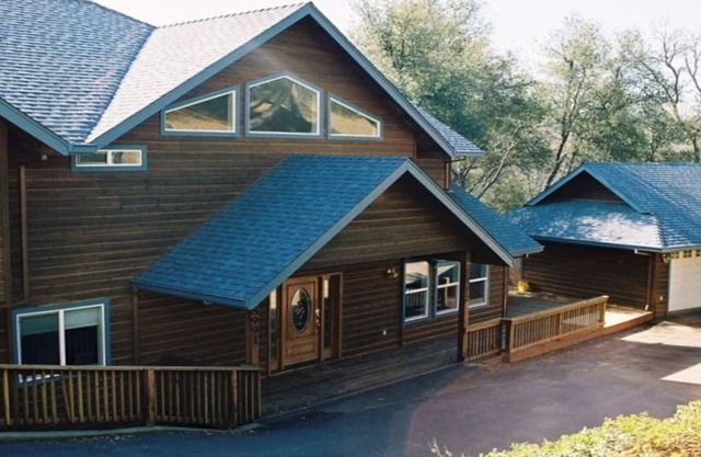 Beautiful Mountain Home Near Yosemite