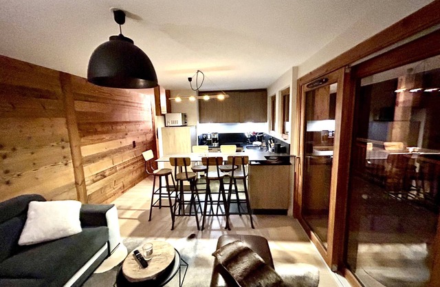 Beautiful new apartment 400m ski slopes, mountain bike 700m center of Les Gets, 18-hole golf course