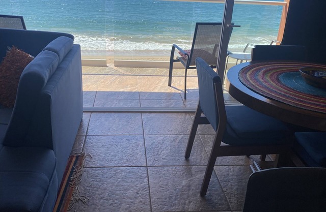 Beautiful Ocean front condo on the beach!