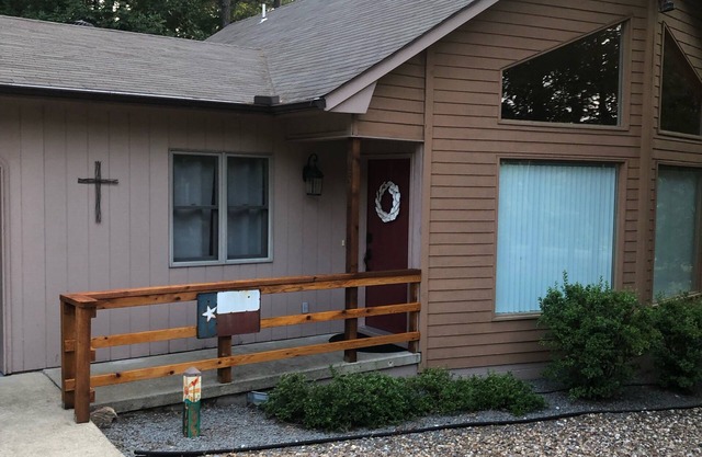 Beautiful One Level Home by West Gate