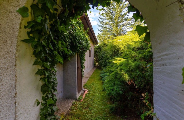 Beautiful private villa for 6 guests with TV, patio and pets allowed
