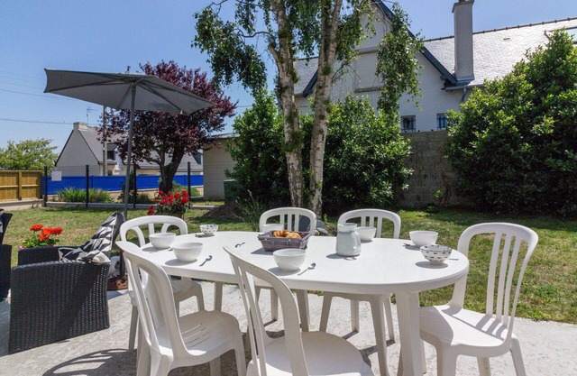 Beautiful private villa for 8 guests with WIFI, TV, terrace, pets allowed and parking