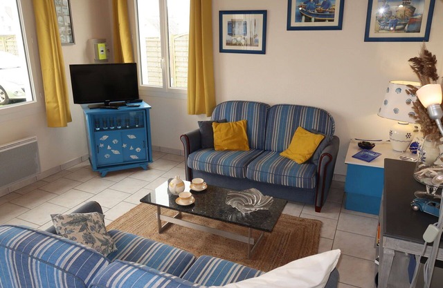Beautiful private villa for 2 people with TV, terrace and parking