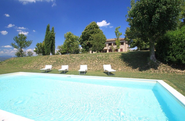 Beautiful private villa with private pool, WIFI, TV, patio, pets allowed and panoramic view