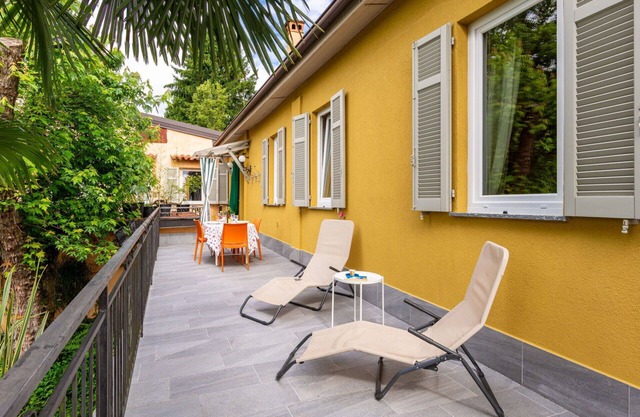 Beautiful private villa for 6 guests with A/C, TV, terrace and pets allowed