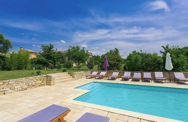 Beautiful private villa with WIFI, private pool, TV, terrace, pets allowed and panoramic view