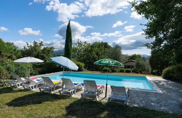 Beautiful private villa for 8 people with hot tub, private pool, WIFI, TV and panoramic view