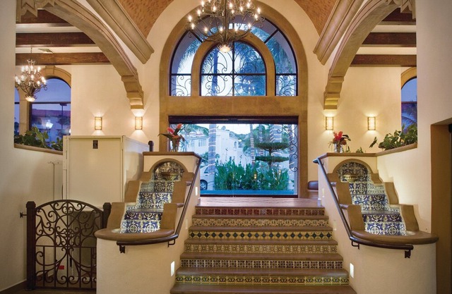 Beautiful resort in the heart of it all!