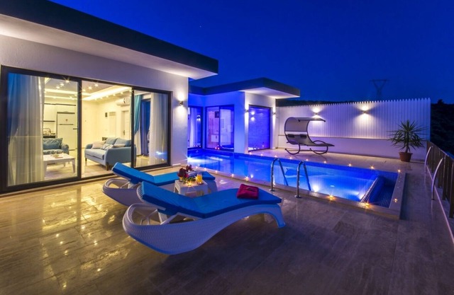Beautiful Romantic Honeymoon Villa with Secluded Outdoor Pool
