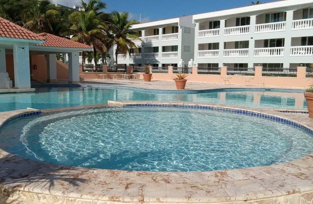 Beautiful Studio in front of the Beach with Pool!