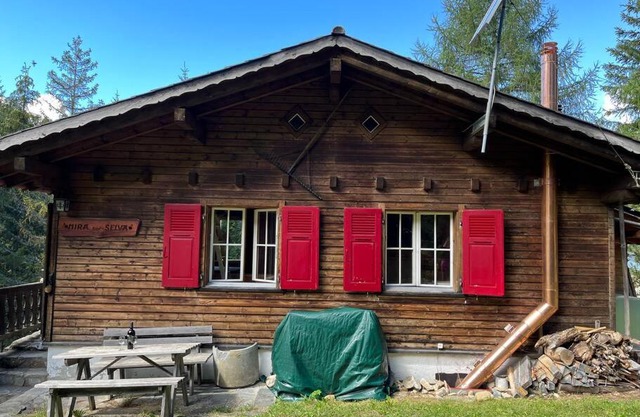 Beautiful Swiss chalet with breathtaking views and a sauna