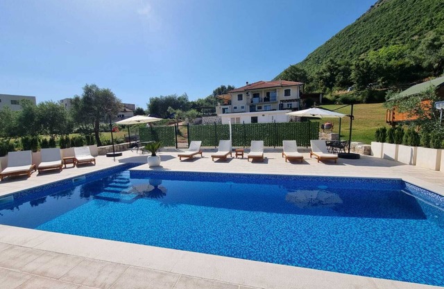Beautiful view studio with pool