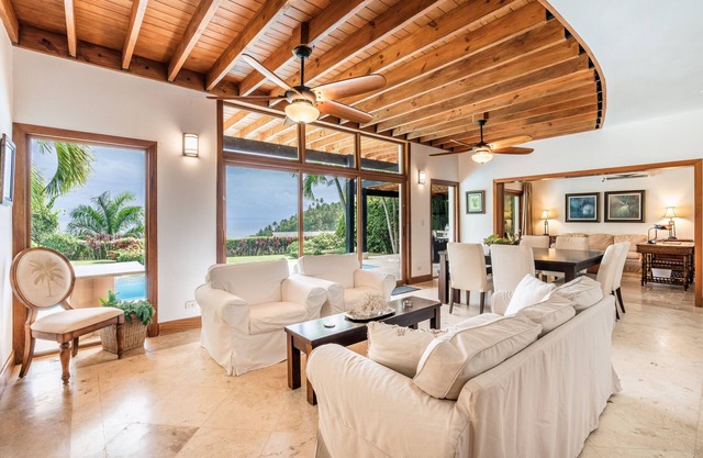 Beautiful Villa at Puerto Bahia w/brkfst included VM3F