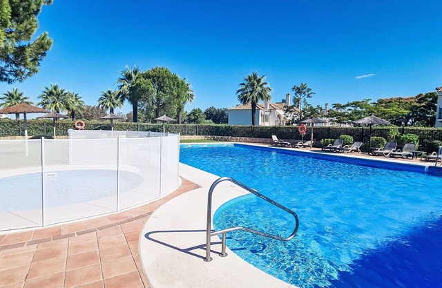 Beautiful villa for 4 guests with A/C, pool, WIFI, TV and terrace