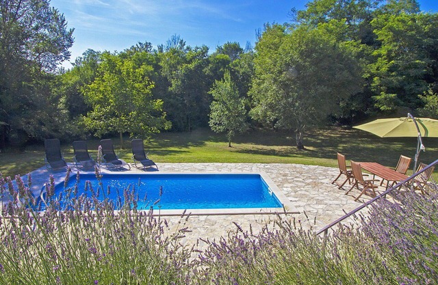 Beautiful villa for 6 guests with private pool, WIFI, A/C, TV and terrace