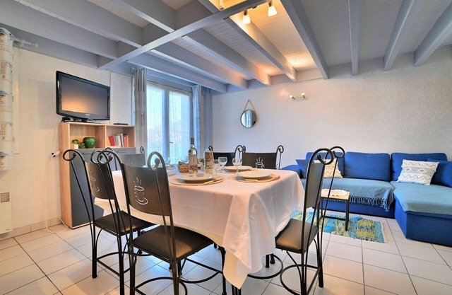 Beautiful villa for 5 guests with WIFI, TV, terrace and pets allowed