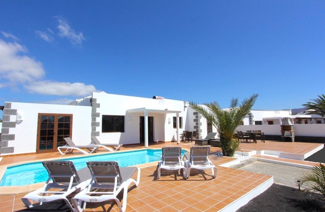 Beautiful Villa with private Pool on sought after Parque Del Rey Playa Blanca