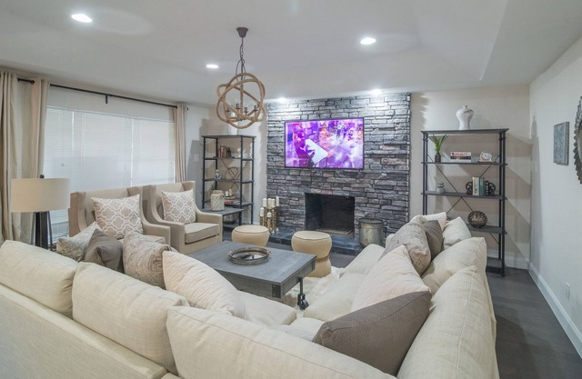 Beautifully Designed 3 Bedroom home in Plano TX