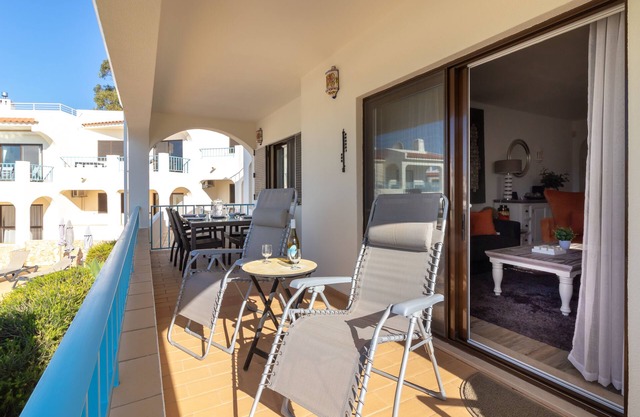 Beautifully presented ground floor apartment with spacious terrace