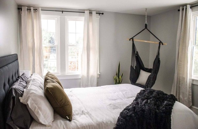 ❤Beautifully Renovated Lancaster Apt❤