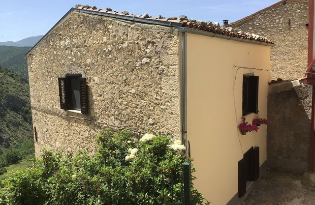 Beautifully situated holiday home in one of the most Borgho of Italy