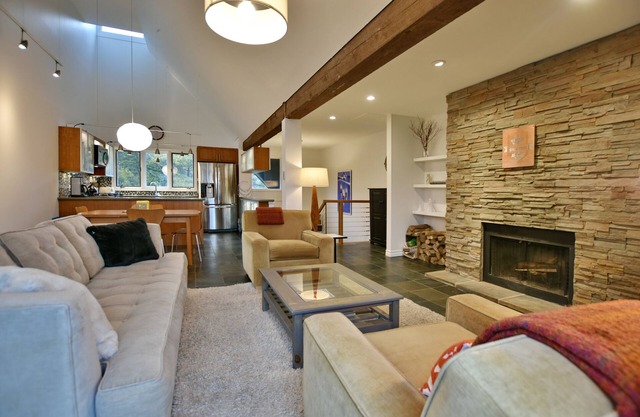 Beaver Valley Chalet with Breathtaking Views.