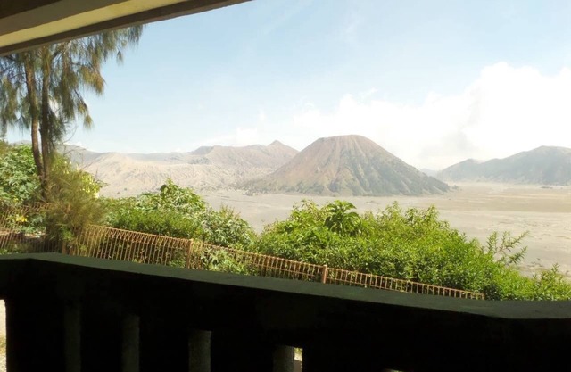 Bedroom for 4 person view direct to Mt. Bromo