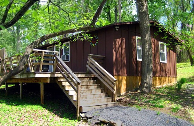 Bedrooms 2, Bathrooms 1, Sleeps 4